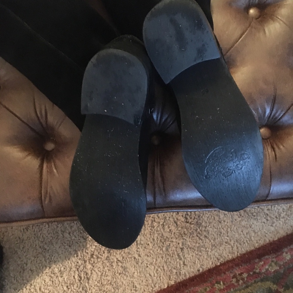 Tall black suede boots - Picture 2 of 4